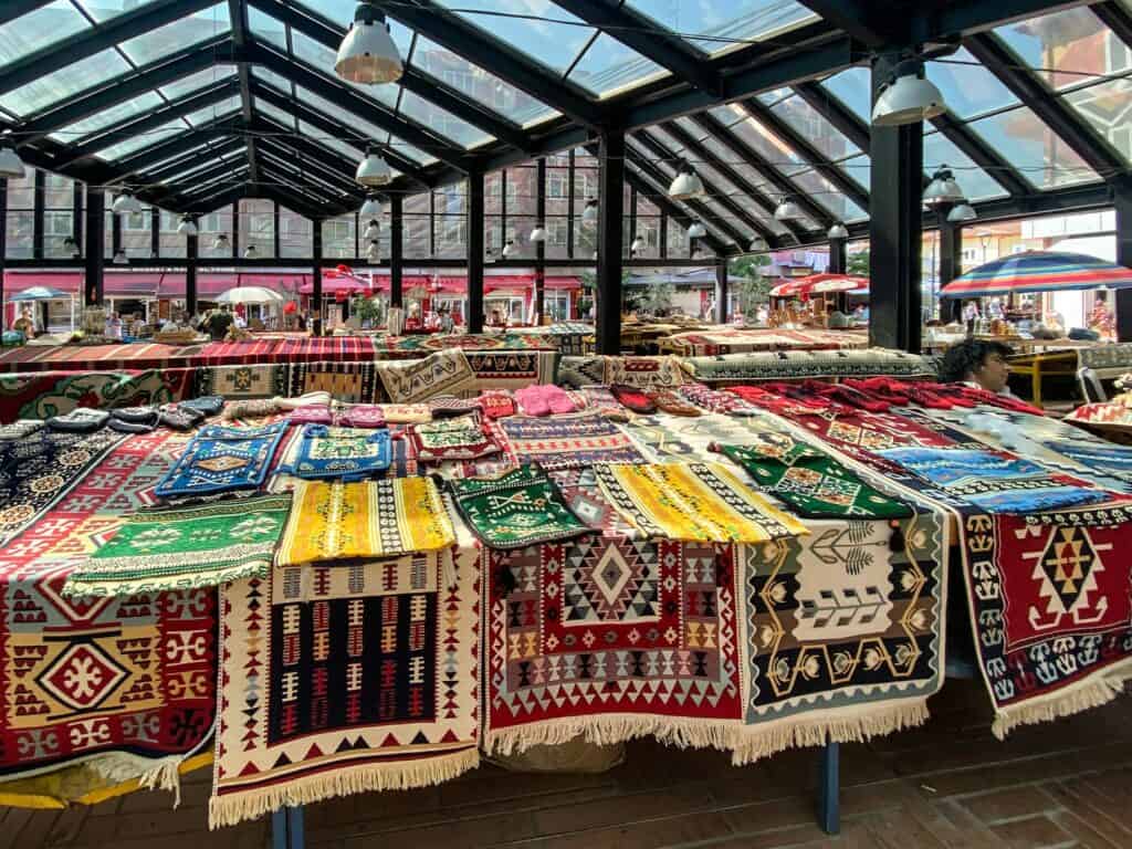 Tiranský bazar
