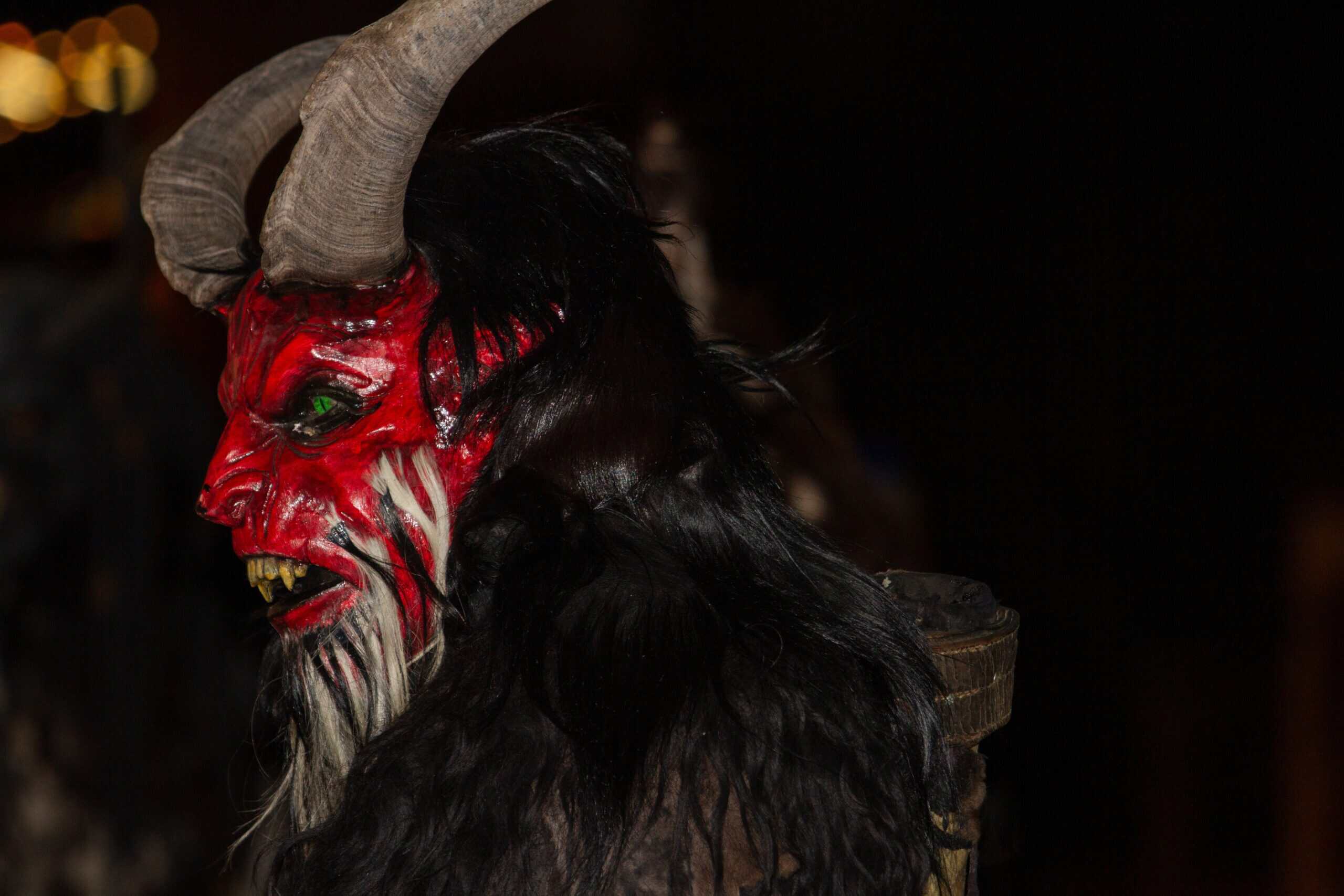 Průvody čertů (Krampuslauf) v Rakousku 2026 |Kam vyrazit?